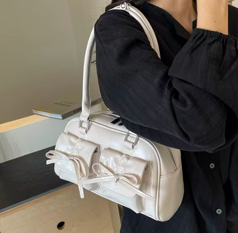 "Coquette" white bag