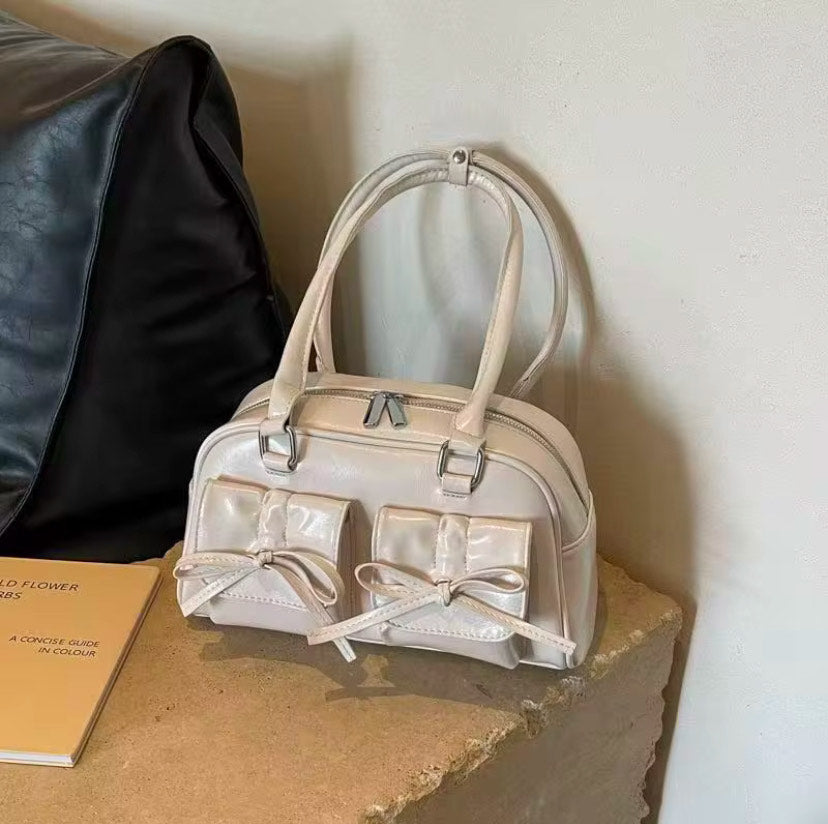 "Coquette" white bag