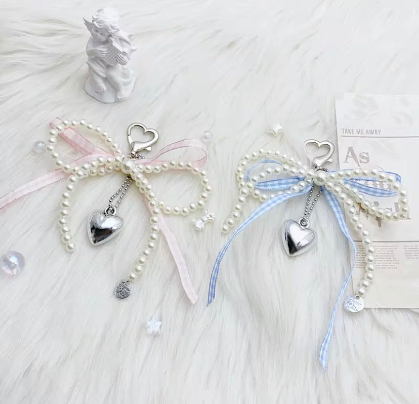 coquette pearl bow charm