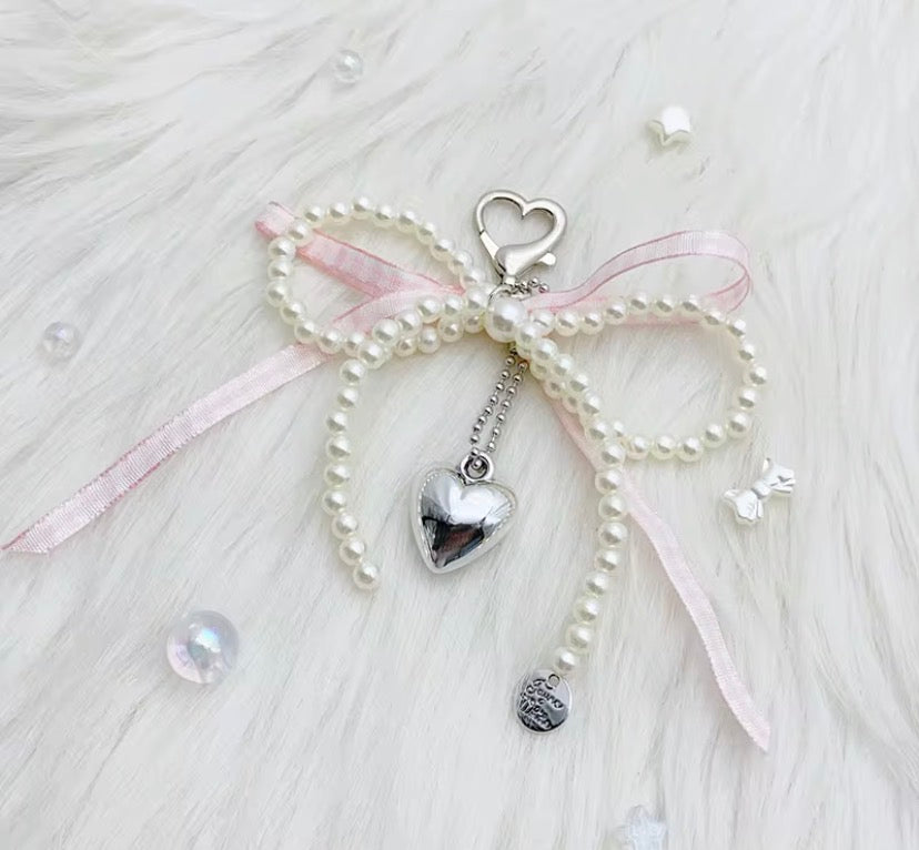 coquette pearl bow charm