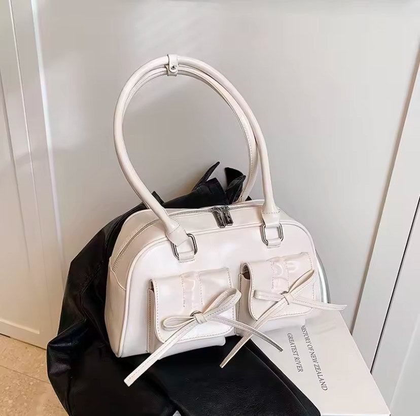 "Coquette" white bag